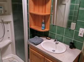 Maison du petit tour de ville, hotel in Langogne