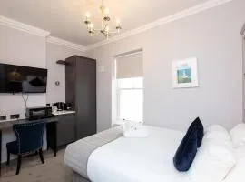 Superb Seafront Studio