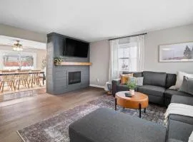 Vermilion Retreat with Game Room, Hot Tub and Across from Community Pool