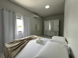 Apartamento completo ate 5 pessoas ou um quarto com sala e cozinha para 2 pessoas