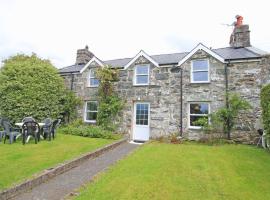The Farmhouse, hotel a Llanbedr