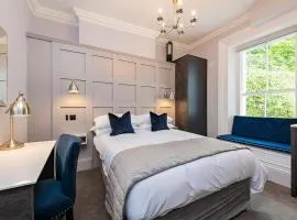 Charming Studio at the Marina