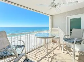 Summer Beachfront Oasis- Prime Penthouse Location!