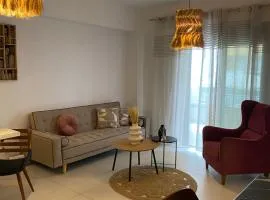 NEW 2BD Aprt with Shared Rooftop Pool B3