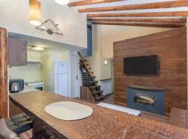 Woodvale - Sleek 3-Bedroom Apt in kfardebian