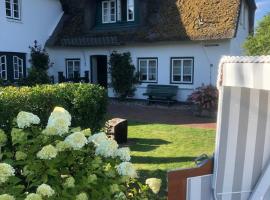Deichhof Whg Luana, hotel di Dunsum