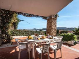 Villa Laura - Happy Rentals, hotel di Cannigione