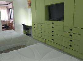 Room Calapan, hotel a Camilmil