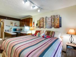 Snowline Lodge Condo #46 - Free Wi-Fi - Sleeps 2, hotel sa Glacier