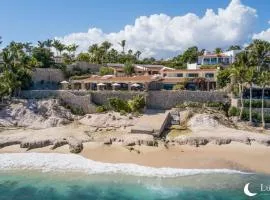 Beachside Paradise, Heated Pool, Sunsets & BBQ