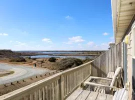 Ocean View-Steps to Beach-Sleeps 10-Prime Location