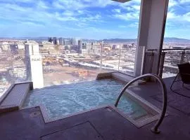 Luxury 4000 sqft Penthouse at Palms Place 56 Floor