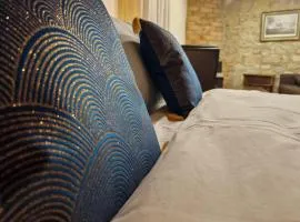 The Courtyard Suite