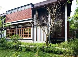 Baan Damnoen 88 Holiday home