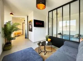 HOMEY SUPERCHILL - Appartement moderne et tout équipé - Netflix et WiFi inclus - Situé en Hyper-centre - Proche Genève