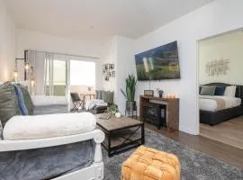 Hollywood Apartment Near Walk of Fame