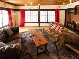 小グループ専門貸切一軒家 パーティーOK観光スポット徒歩圏内 小諸駅歩2分揚羽屋 Specializing in small groups, Party OK, Walking to tourist spots, Vacation Rental House 2 min from Komoro sta