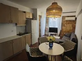 Luxury 2bdr apartment with sea view and 50m from the beach