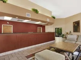 Days Inn by Wyndham Globe