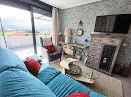 Atico con gran terraza y vistas en Cudon