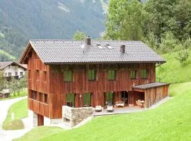 Grand Apartment in Mayrhofen with Infrared Sauna & Artistic Interiors