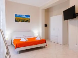 Un Girasole sul Mare - Rooms & Apartment