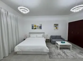 England Cluster International City - Bright,Spacious and Well Furnished Studio