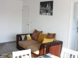 Exquisite and Modern 2 bed Maisonette