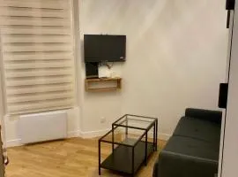 Small comfy studio in Paris