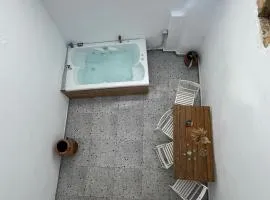Philoxenia traditional house private jacuzzi
