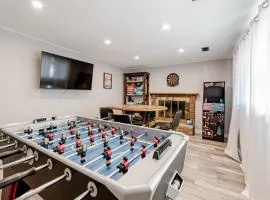 Spacious 4 bdr w/ Game Room 5 min Drive to College