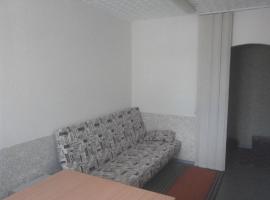 Окрема кімната без підселення в трикімнатній квартирі біля метро Оболонь, hotel v Kyjevě