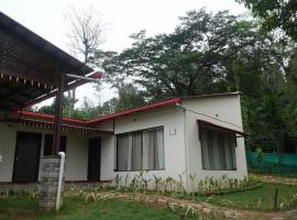 Acre5 Homestay, hotel v destinaci Avathi