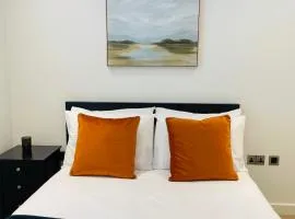 HQ by Philosophy - Stylish 1 Bedroom Apartment, Secure Parking, Modern Living