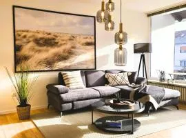 STAYaWHILE Apartment DELUXE zur Langzeitmiete - nähe HDZ, Bali Therme, Kurpark GOP, free Parking, Netflix, Boxspringbett, Balkon