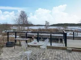 Gorgeous Home In Blankahom With Wifi