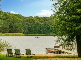 Awesome Home In Rozajny Male With Sauna, hotel en Rozajny Małe