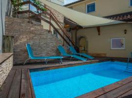 Gorgeous Home In Veli Brgud With Wifi、Veli Brgudのホテル