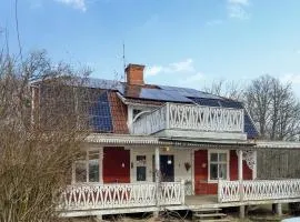Stunning Home In Blankaholm With Wifi