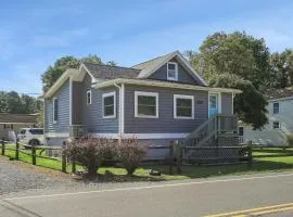Bue Crab Bungalow - Charming in-town cottage!