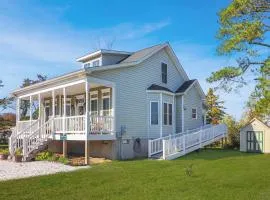 Cockleshell Cottage - Pet friendly & Handicap Accessible!