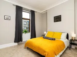 2 Bedroom Flat - Free Parking