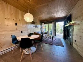 Cabin on Hunter Mtn Seasonal Pool Access w Panoramic Views Hike Swim Fish Unwind