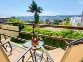 Casa privada a 5min del Puente de cristal con terraza, BBQ, jardín y parking