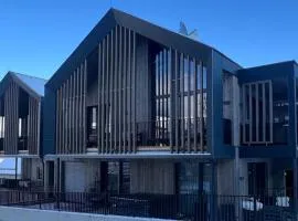 ALOHA Suites - Alp LOdge HAus