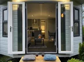 Natur pur, O4 neues Ferienhaus natureingebunden, Familien- und hundefreundlich eingezäunt
