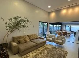 Casa de luxo em condomínio