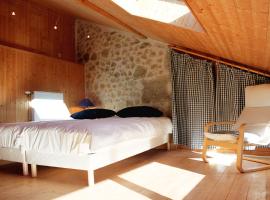 VALRELEY, chambres et table d'hôtes eco-friendly avec bain nordique au sud du massif du Jura, goedkoop hotel in Champagne-en-Valromey