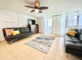 Beachfront Condo with Amazing Views، فندق في Hauula