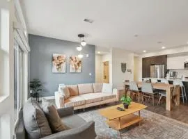 Sleek & Chic Comforts at Espadin